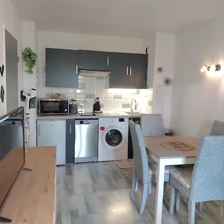 Cosy Dans Avec Piscine, Proche Du Centre Et De La * Cabourg