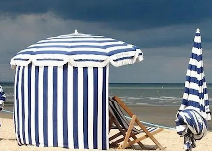 Apartment Cosy Dans Avec Piscine, Proche Du Centre Et De La Cabourg