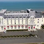 Cosy Dans Avec Piscine, Proche Du Centre Et De La Кабур