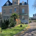 Cosy Dans Avec Piscine, Proche Du Centre Et De La Lägenhet