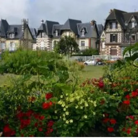 Cosy Dans Avec Piscine, Proche Du Centre Et De La * קאבורג