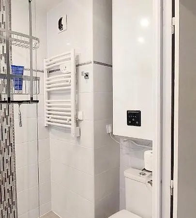 Cosy Dans Avec Piscine, Proche Du Centre Et De La *