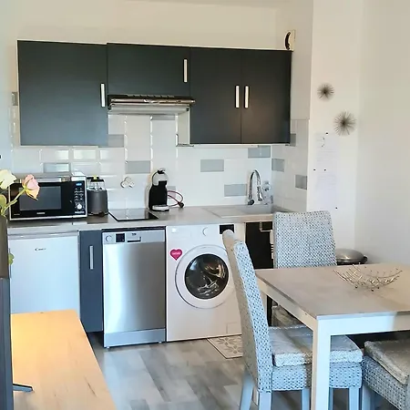 Cosy Dans Avec Piscine, Proche Du Centre Et De La Apartament Cabourg