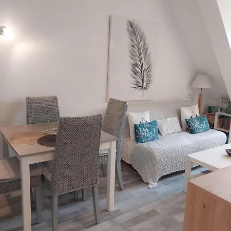 Cosy Dans Avec Piscine, Proche Du Centre Et De La דירה